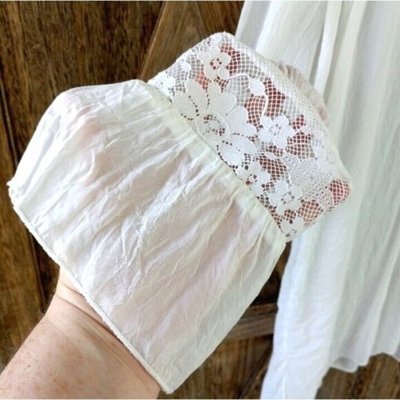 Soft Surroundings Blouse Top Sz L White Lace Trim Flounce Sleeve V-Neck Feminine - Picture 4 of 13